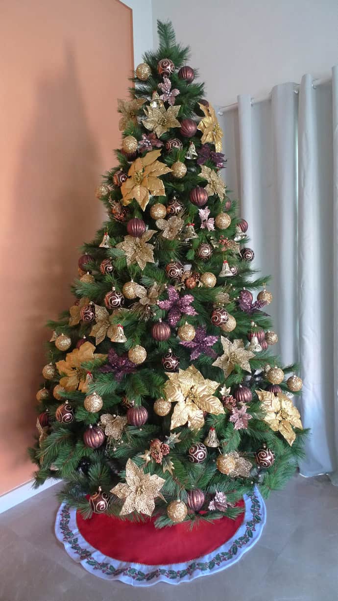 30 Vibrant Purple Christmas Decorations