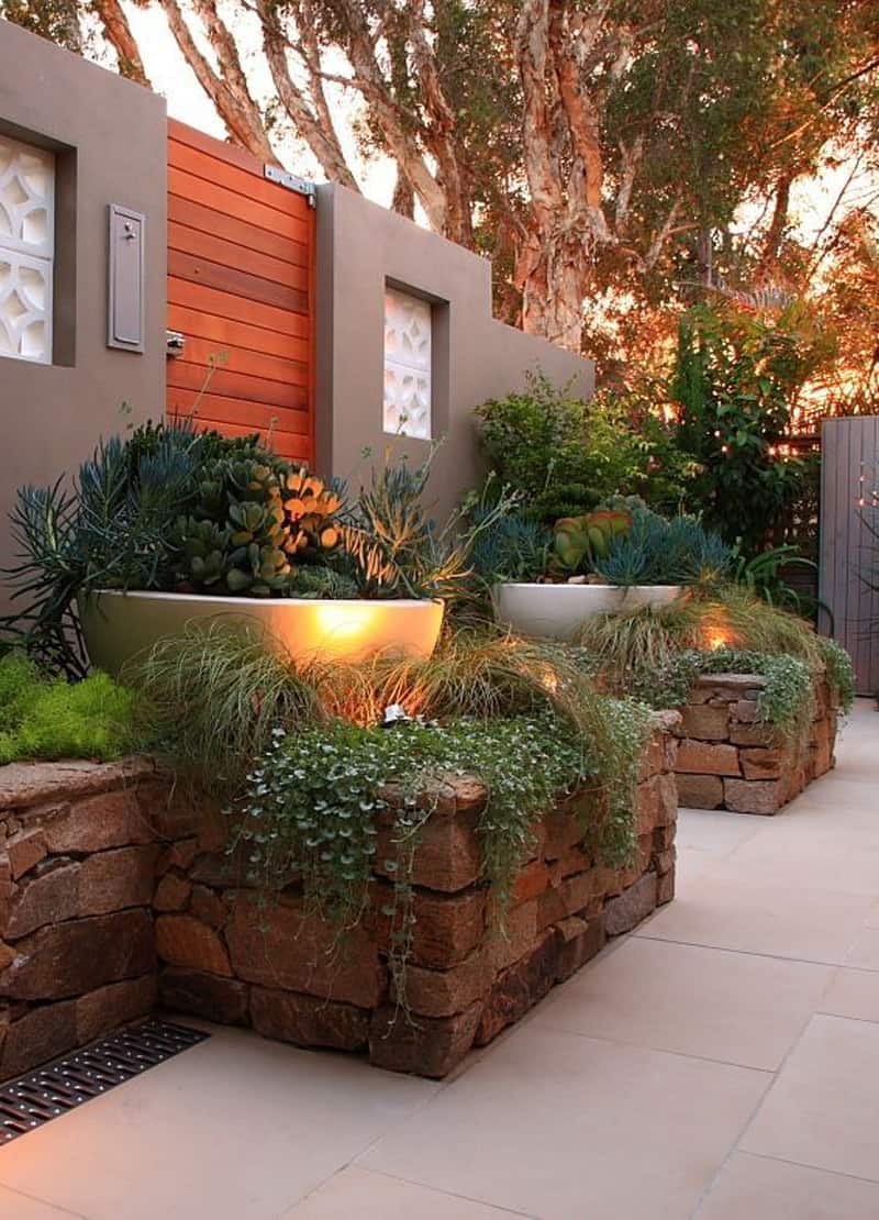35 Beautiful Front Yard and Backyard Landscaping Ideas