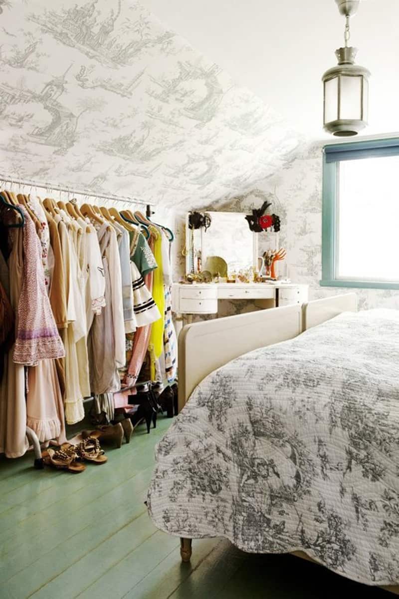 Ideas for Storing Clothes without Closets