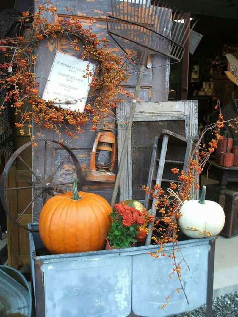 30 Ideas for Fall Decorations without Costing You a Pretty Penny