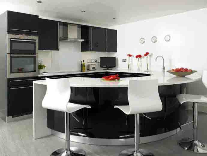 20 Stylish Kitchens That Rock The Black Look!