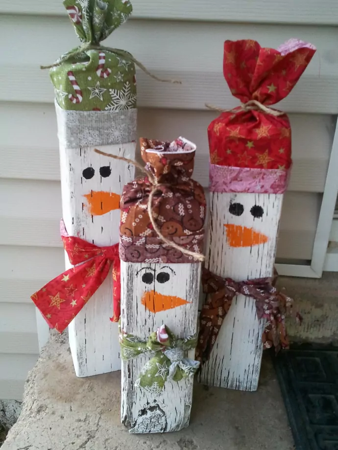 Cute Snowman Blocks | Breathtakingly Rustic Homemade Christmas Decorations