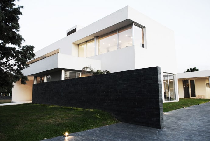 Pilar House-designrulz-001