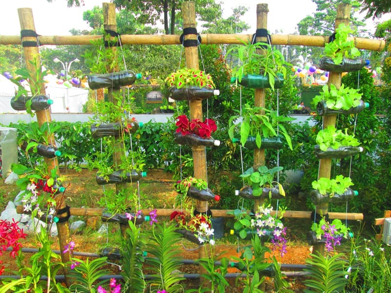 Creative Decorations With Recycled Items To Turn Your Backyard Into Art - Diy Landscape Gardening Ideas