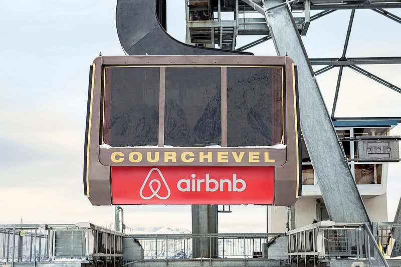 airbnb_cable_car_9000_feet_room_designrulz (3)