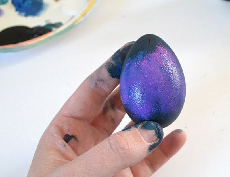 how-to-make-galaxy-easter-eggs (8)