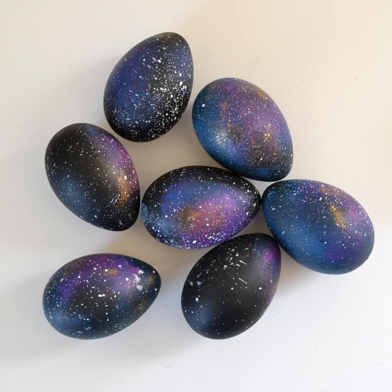 how-to-make-galaxy-easter-eggs_DR (2)