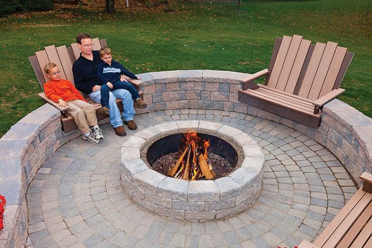 Best Outdoor Fire Pit Ideas to Have the Ultimate Backyard getaway!