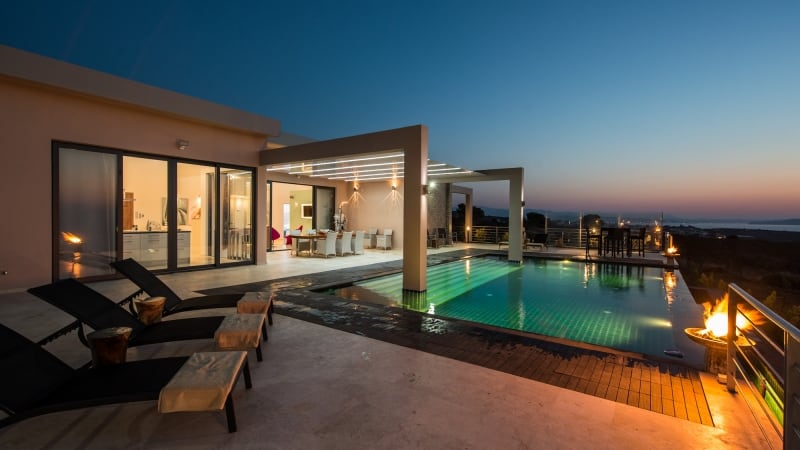 5-luxury 5 bedroom villa in western crete (1)