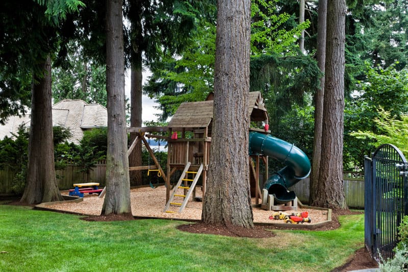 traditional-kids-playset (3)